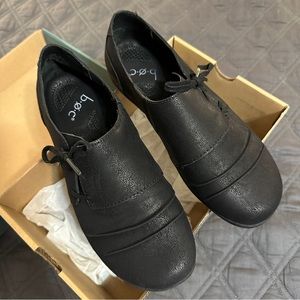 b.o.c. Delaney shoes Sz 8W new in box!